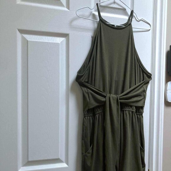 Cute Zesica High Neck Halter Romper Shorts - Picture 6 of 11